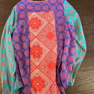 Fun patterned blouse new without tags